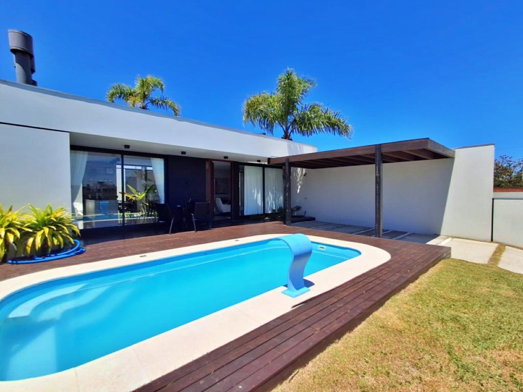 Casa, 3 quartos, 128 m² - Foto 1