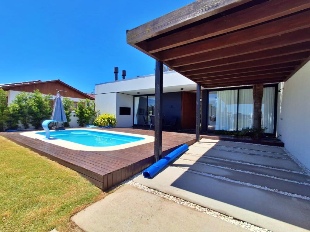 Casa, 3 quartos, 128 m² - Foto 2