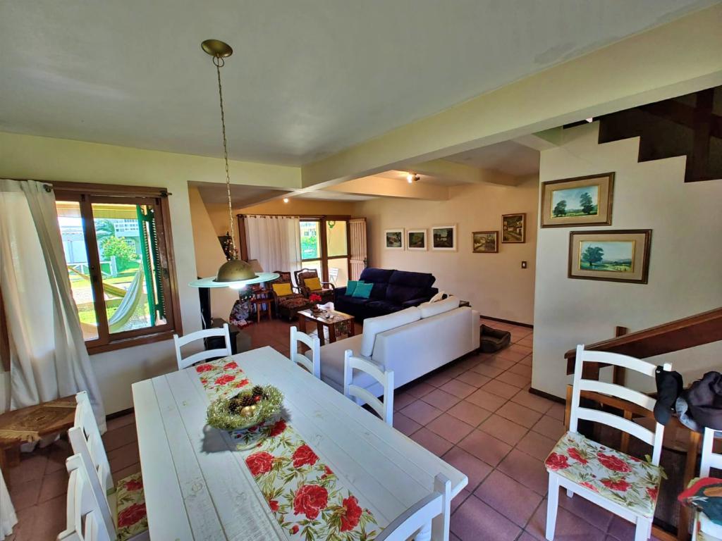 Casa, 5 quartos, 230 m² - Foto 3