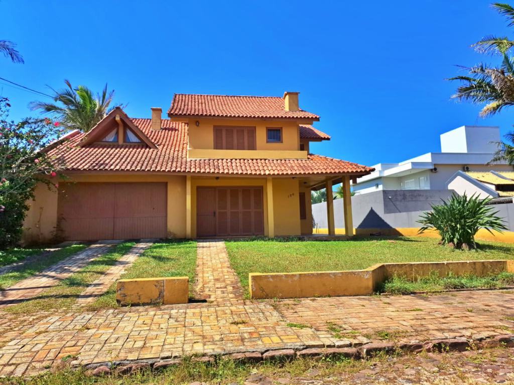 Casa, 5 quartos, 230 m² - Foto 1