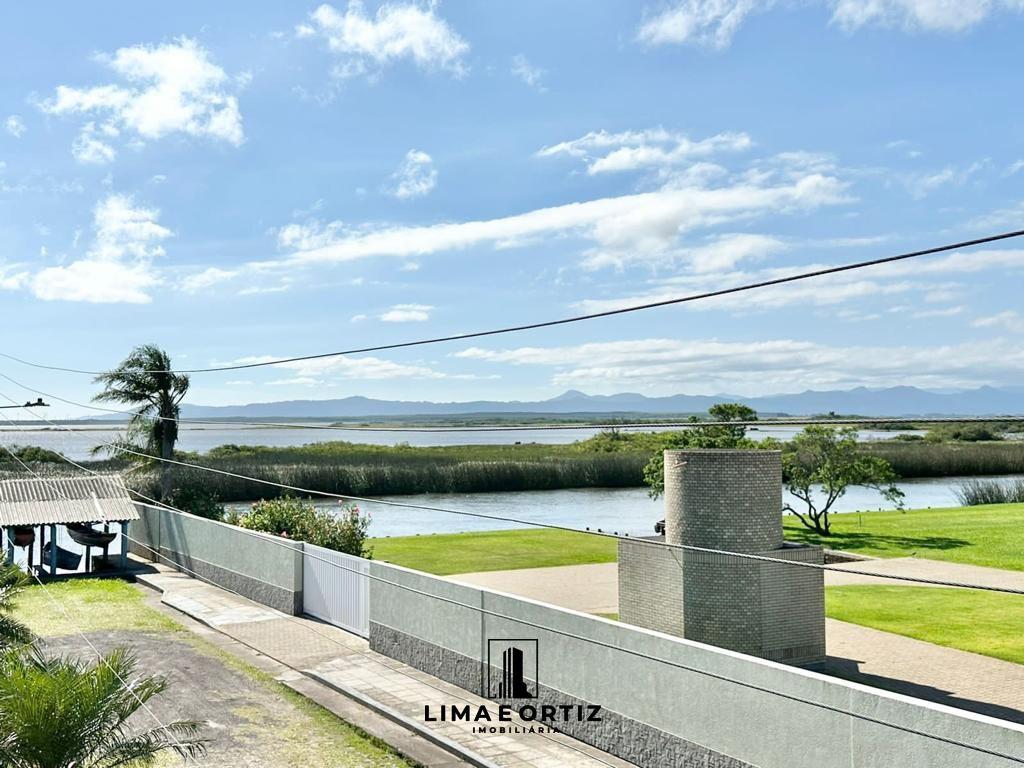 Casa 02 Dormitórios