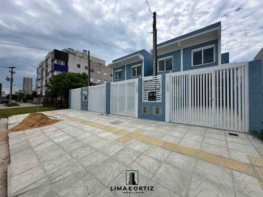 Casa 04 Dormitórios
