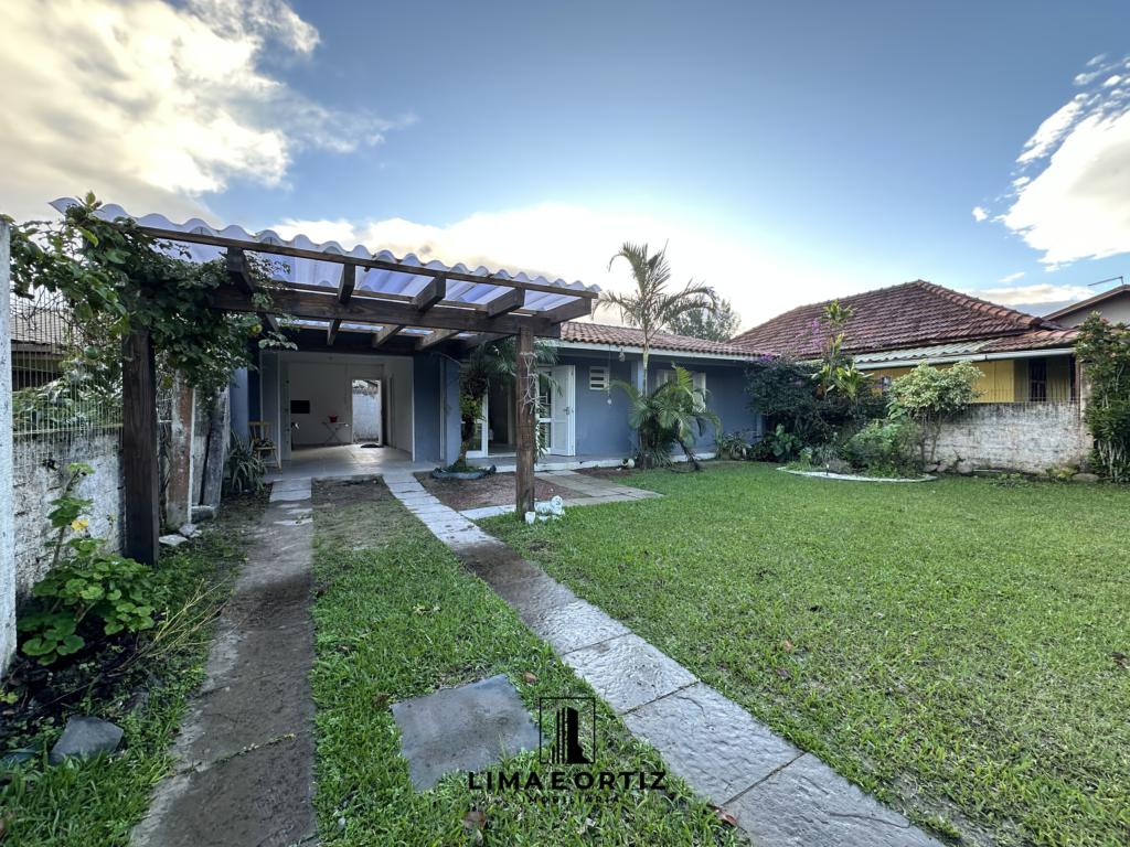 Casa 02 Dormitórios