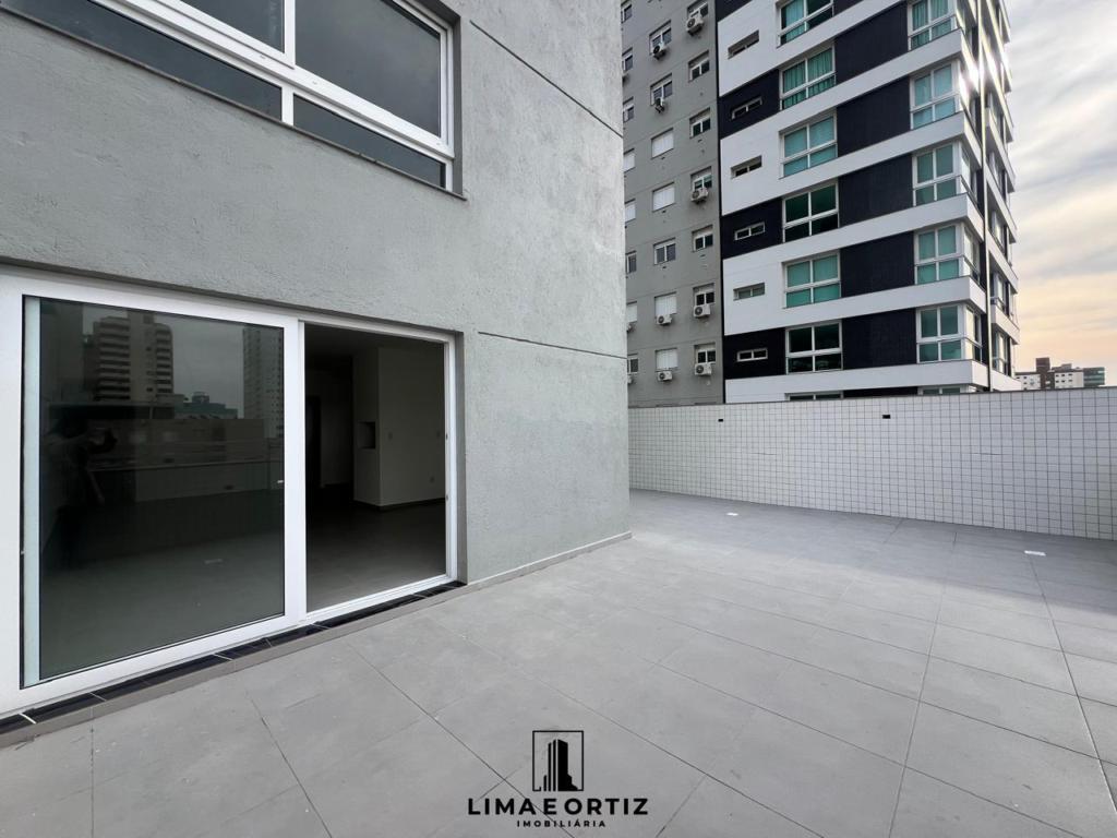 Apartamento 03 dormitórios com terraço