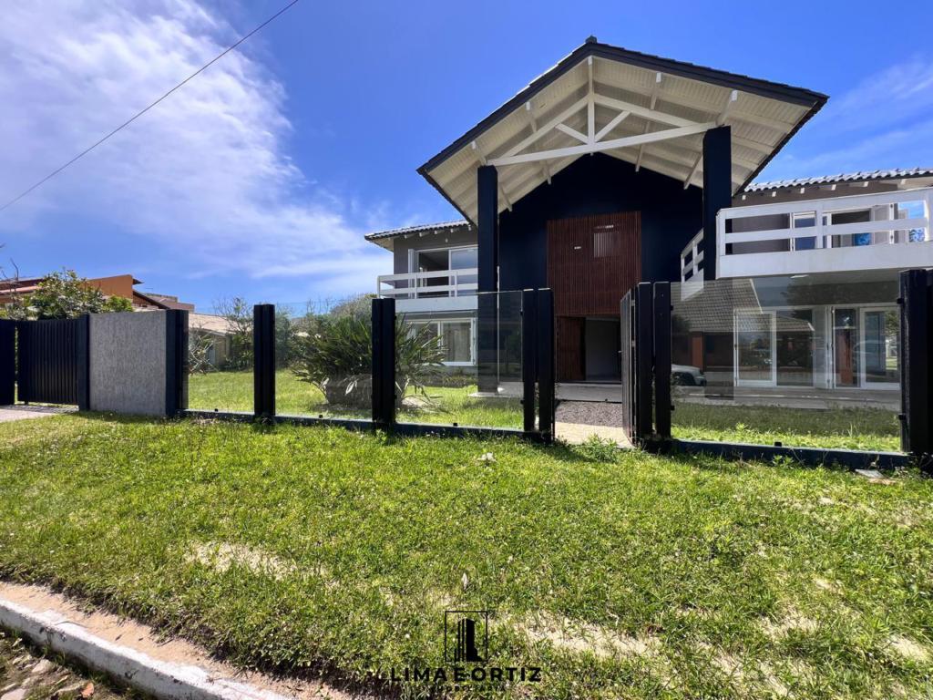 Sobrado 05 Dormitórios