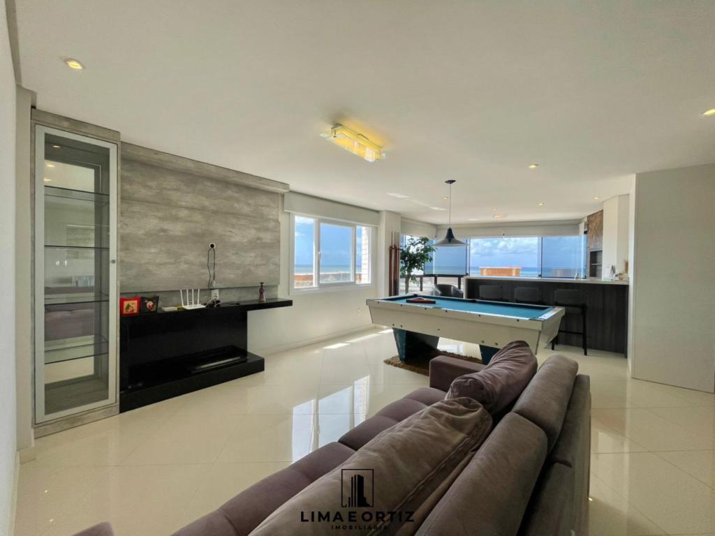 Apartamento 03 Dormitórios