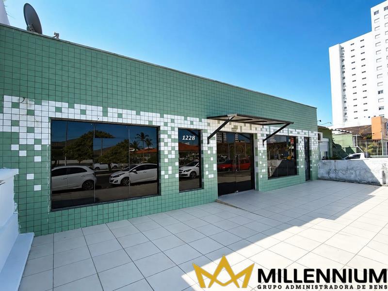 Casa Comercial