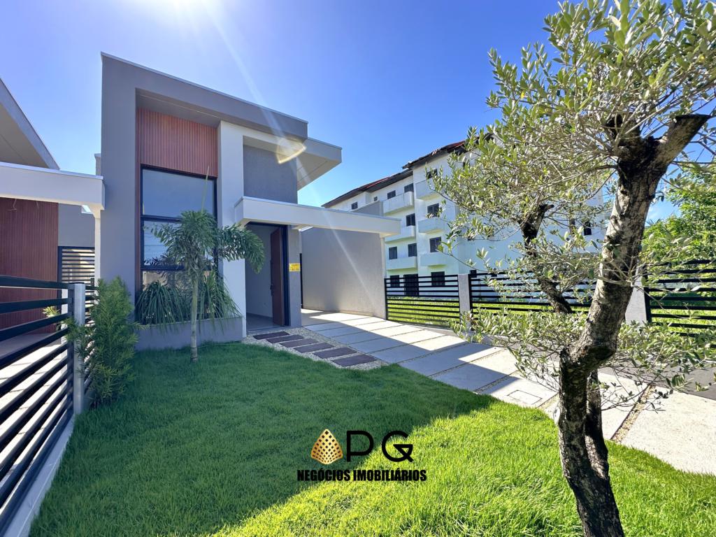 Casa 3 dormitórios 1 suíte